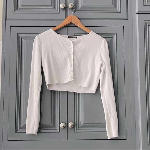 Brandy Melville Sweaters - Brandy Melville- White cropped cardigan